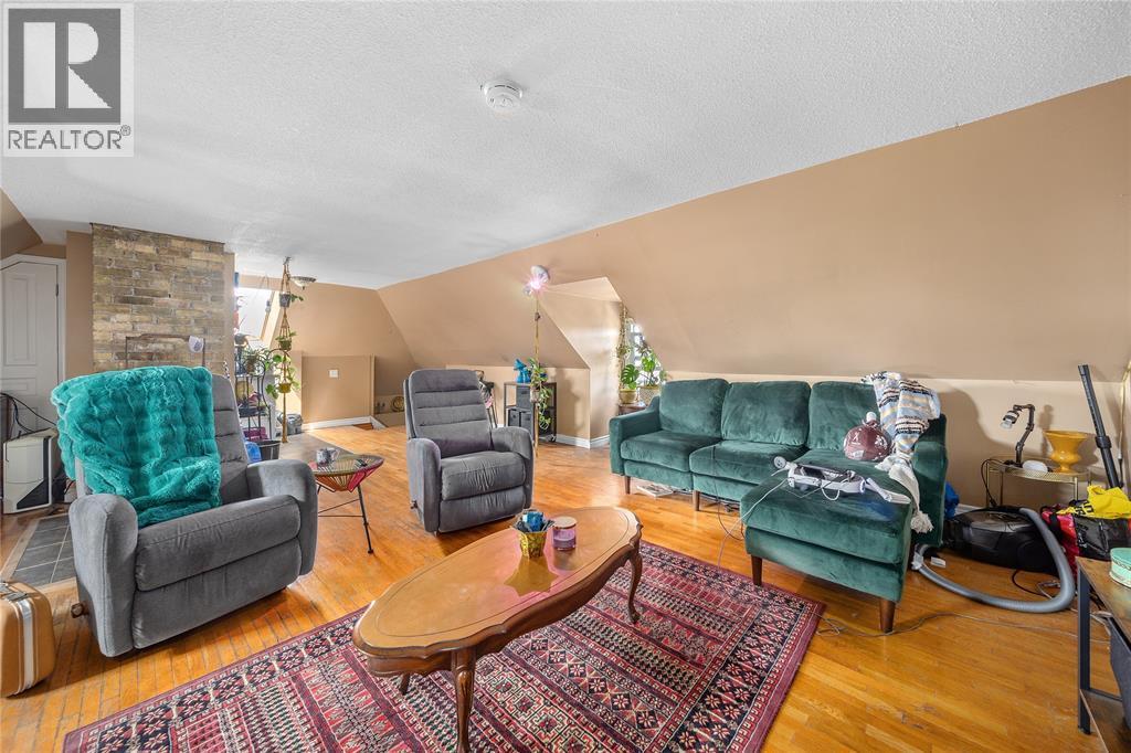 169 Christina Street South, Sarnia, ON