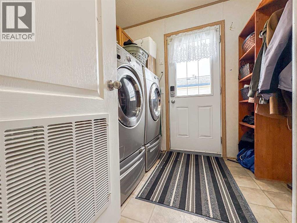 9009 90 Avenue, Grande Prairie, AB - Indoor Photo Showing Laundry Room