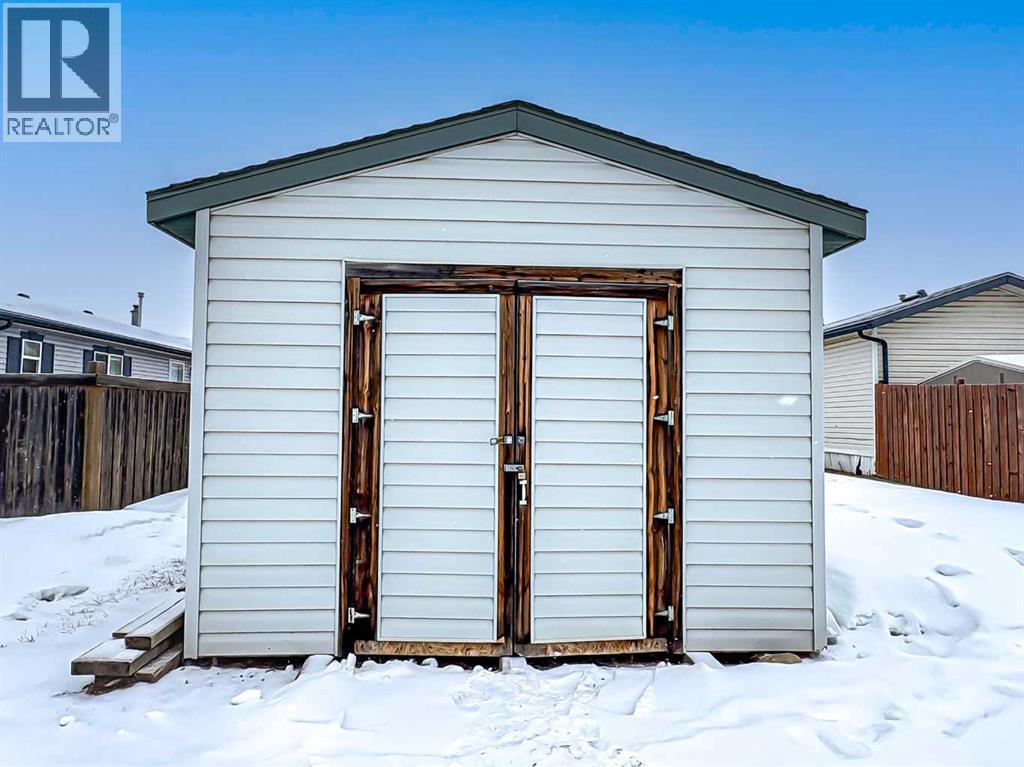 9009 90 Avenue, Grande Prairie, AB - Outdoor With Exterior