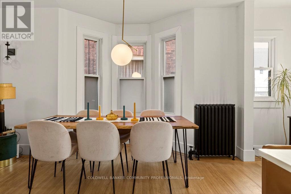 104 Garfield Avenue S, Hamilton, ON - Indoor Photo Showing Dining Room