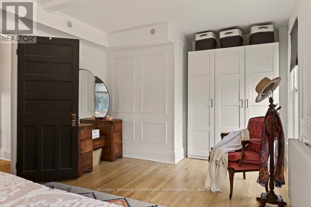 104 Garfield Avenue S, Hamilton, ON - Indoor