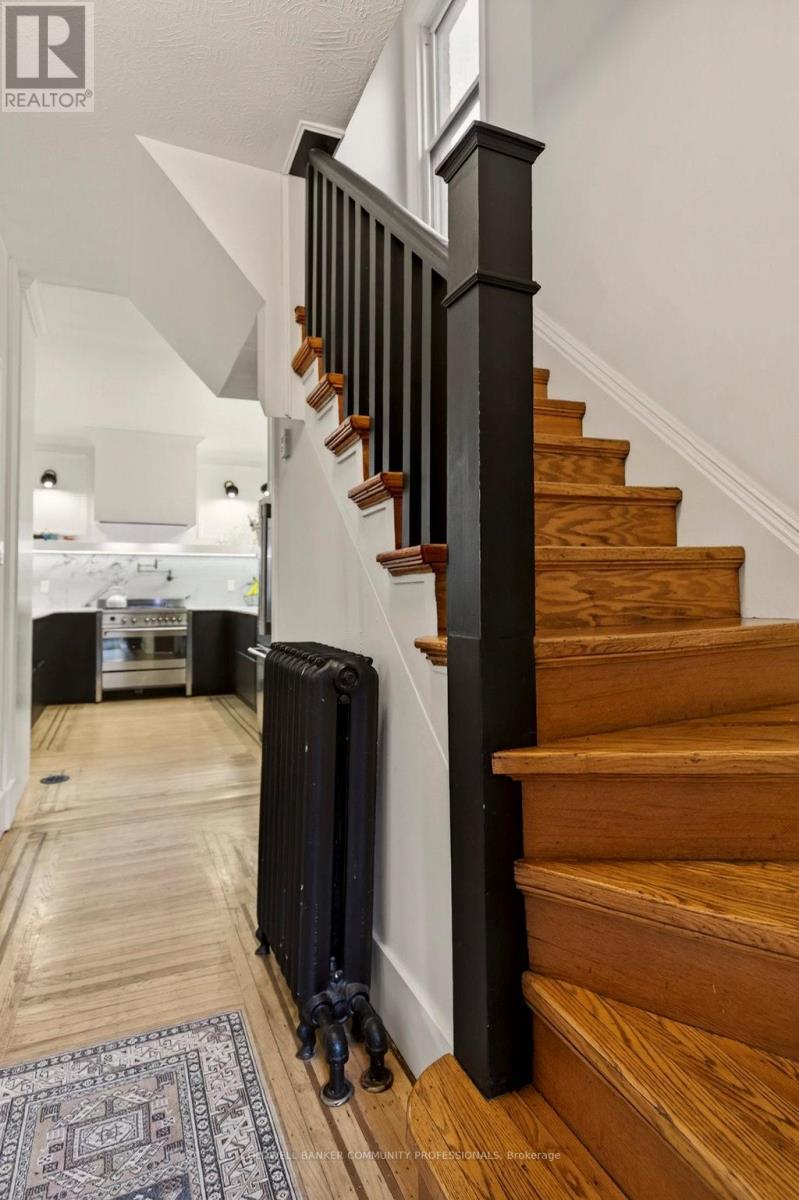 104 Garfield Avenue S, Hamilton, ON - Indoor Photo Showing Other Room