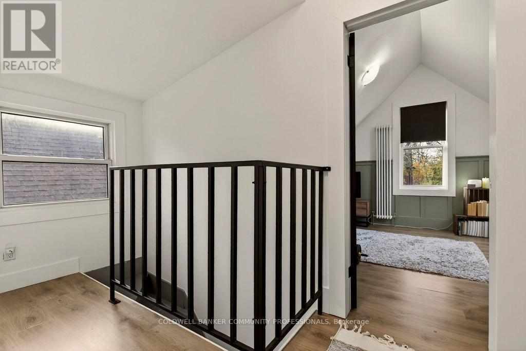 104 Garfield Avenue S, Hamilton, ON - Indoor Photo Showing Other Room