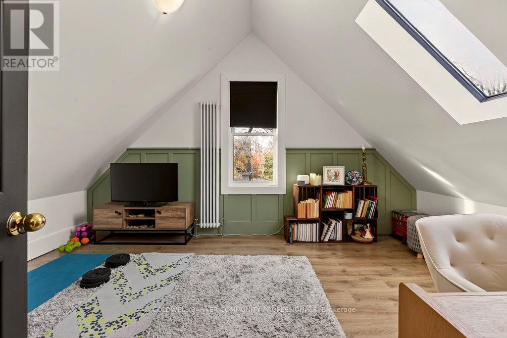 104 Garfield Avenue S, Hamilton, ON - Indoor Photo Showing Other Room