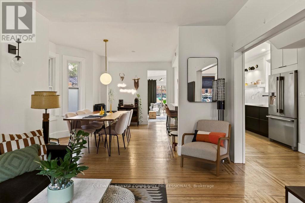 104 Garfield Avenue S, Hamilton, ON - Indoor