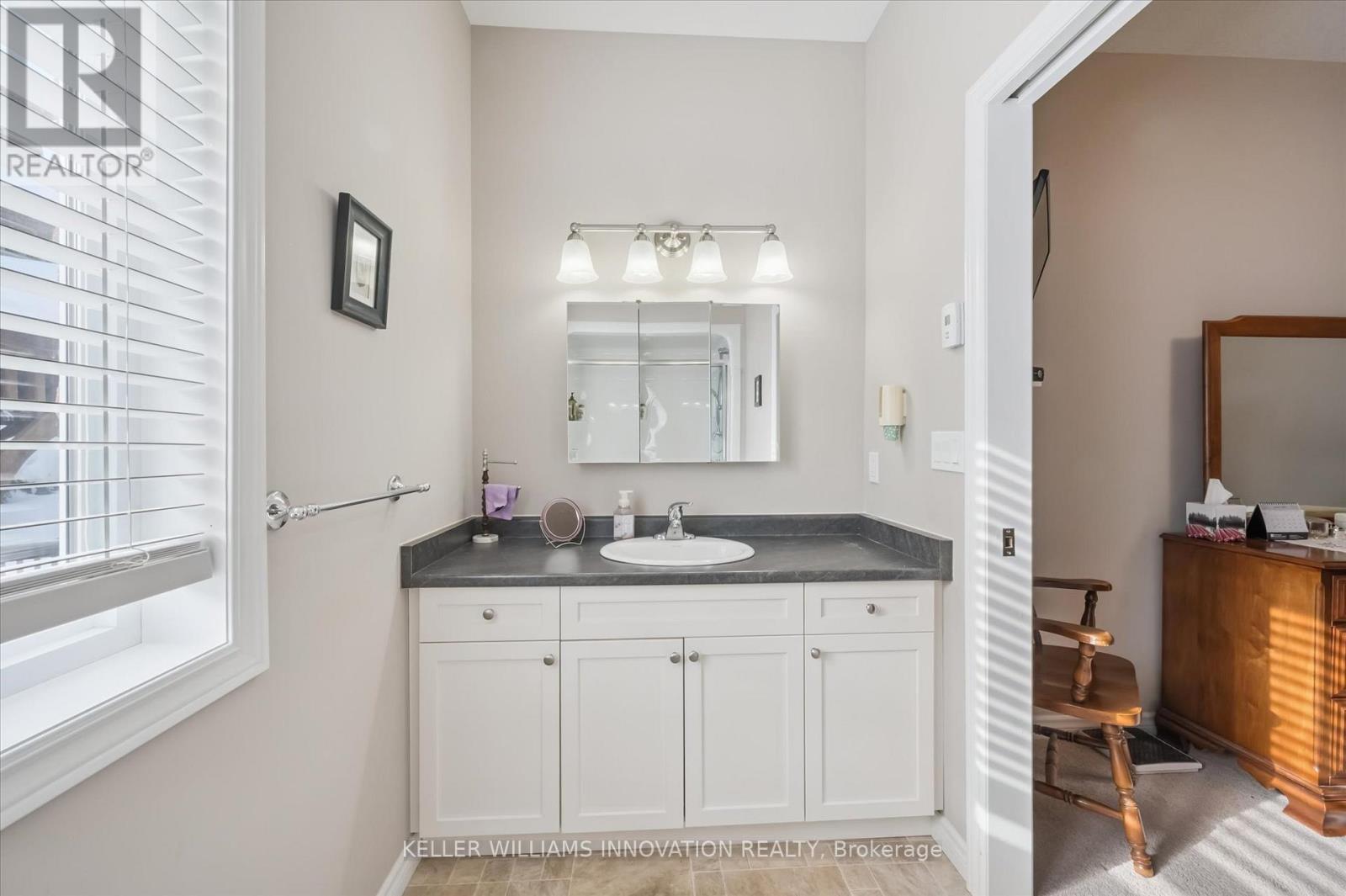 495 Alan Crescent, Woodstock, ON - Indoor Photo Showing Bathroom