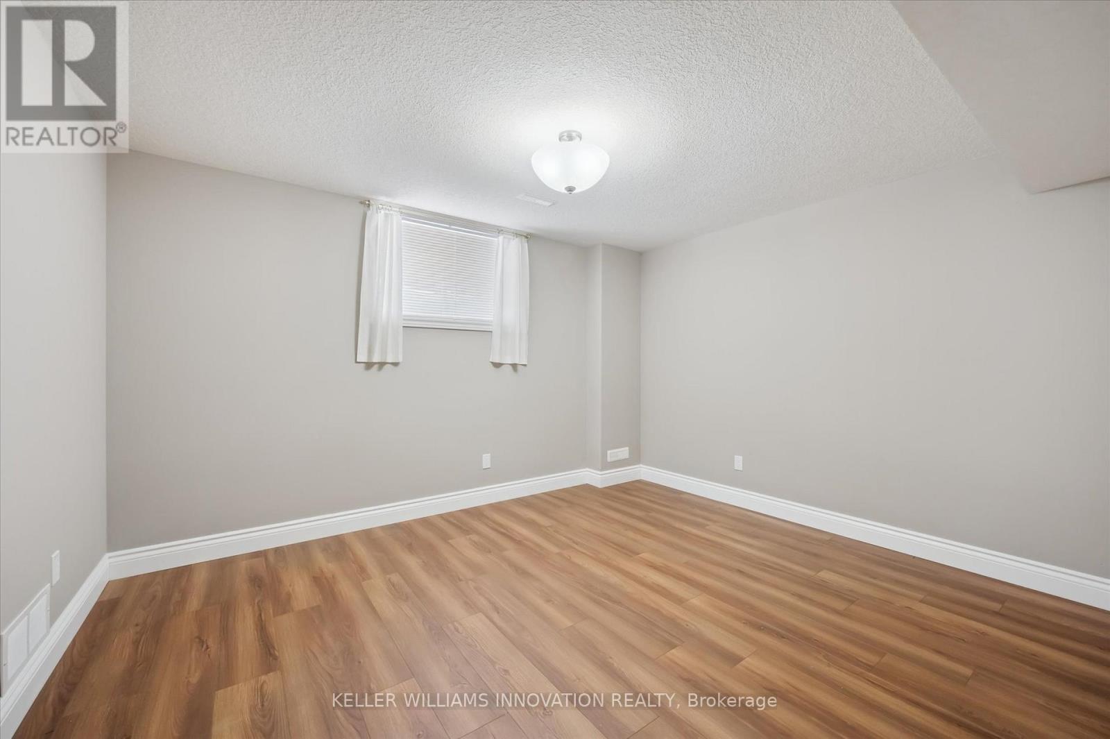 495 Alan Crescent, Woodstock, ON - Indoor Photo Showing Other Room