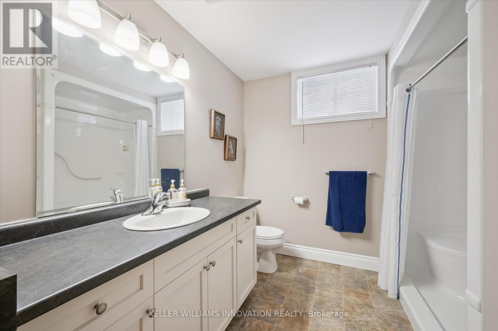 495 Alan Crescent, Woodstock, ON - Indoor Photo Showing Bathroom