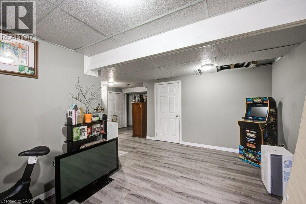 711 Southwood Way, Woodstock, ON - Indoor Photo Showing Other Room
