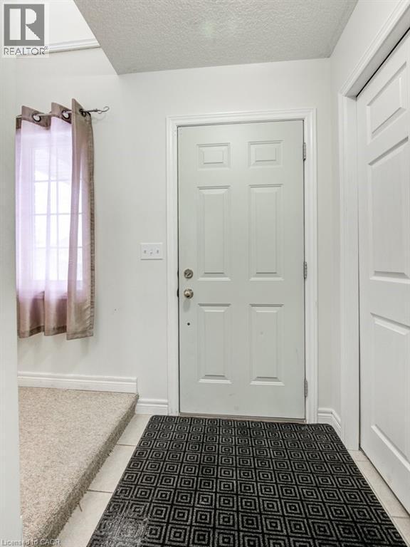 711 Southwood Way, Woodstock, ON - Indoor Photo Showing Other Room