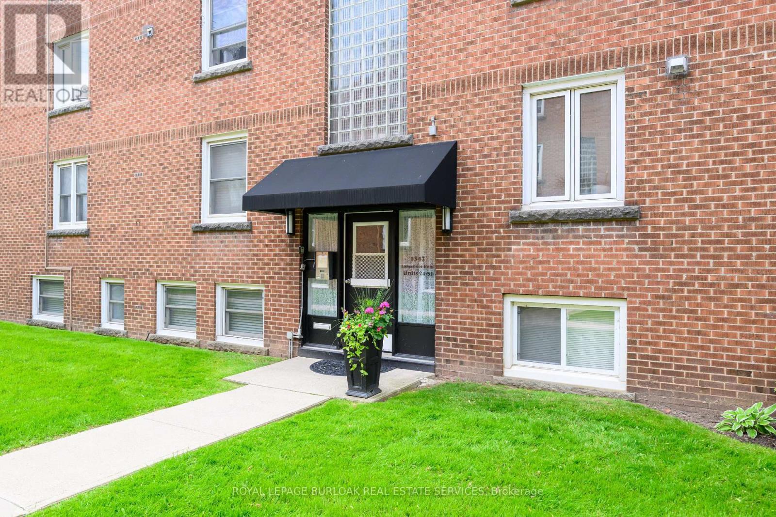 24 - 1347 Lakeshore Road, Burlington, ON - Outdoor With Exterior