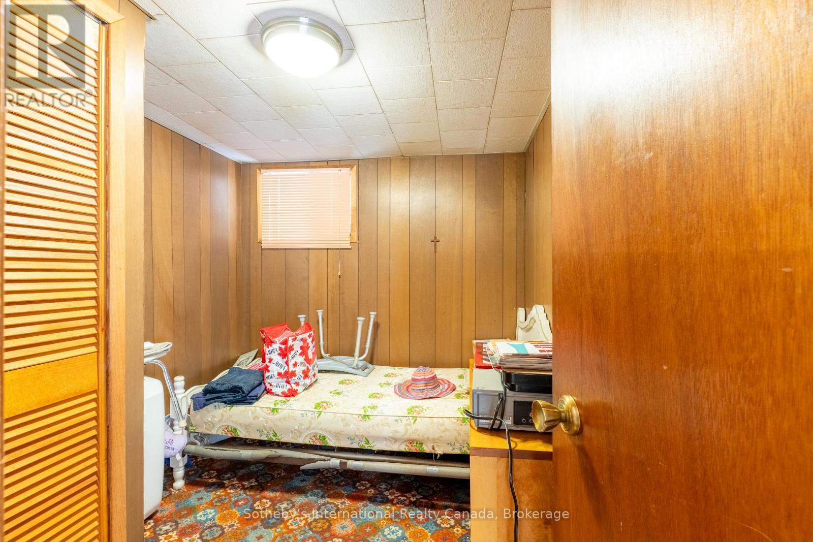 19 62Nd Street S, Wasaga Beach, ON - Indoor