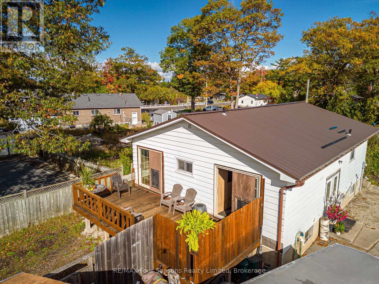 24 Indianola Crescent, Wasaga Beach, ON - Outdoor