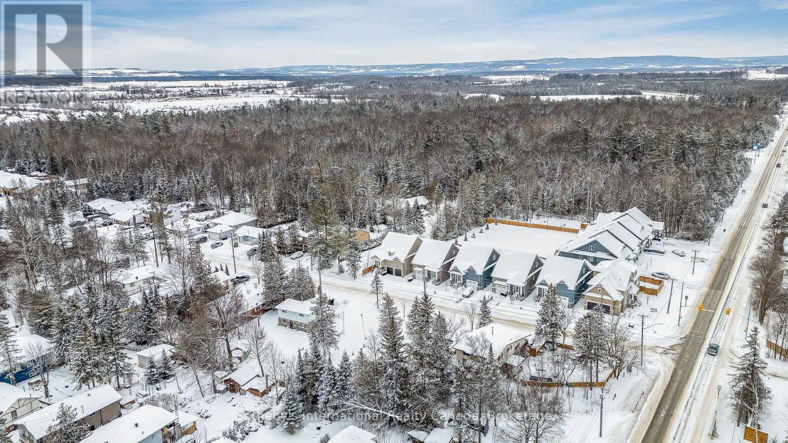 11 62Nd Street S, Wasaga Beach, ON