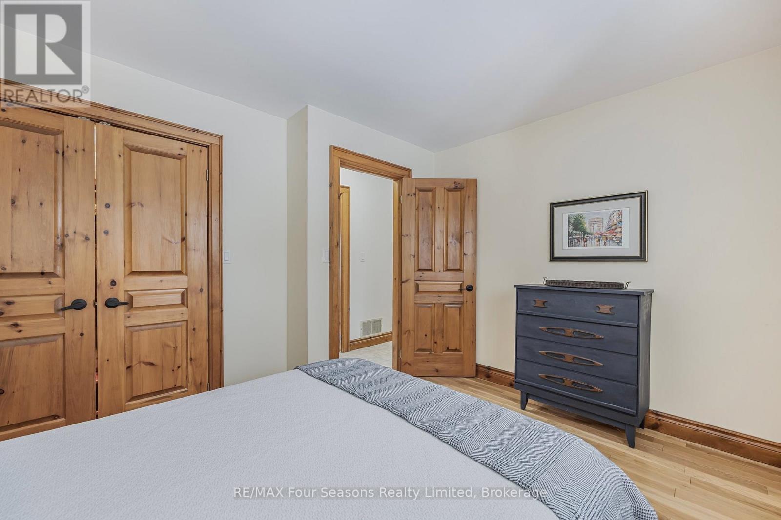 Suite - Main Floor - Bedroom - 3 Sydenham Trail E, Clearview, ON - Indoor Photo Showing Bedroom
