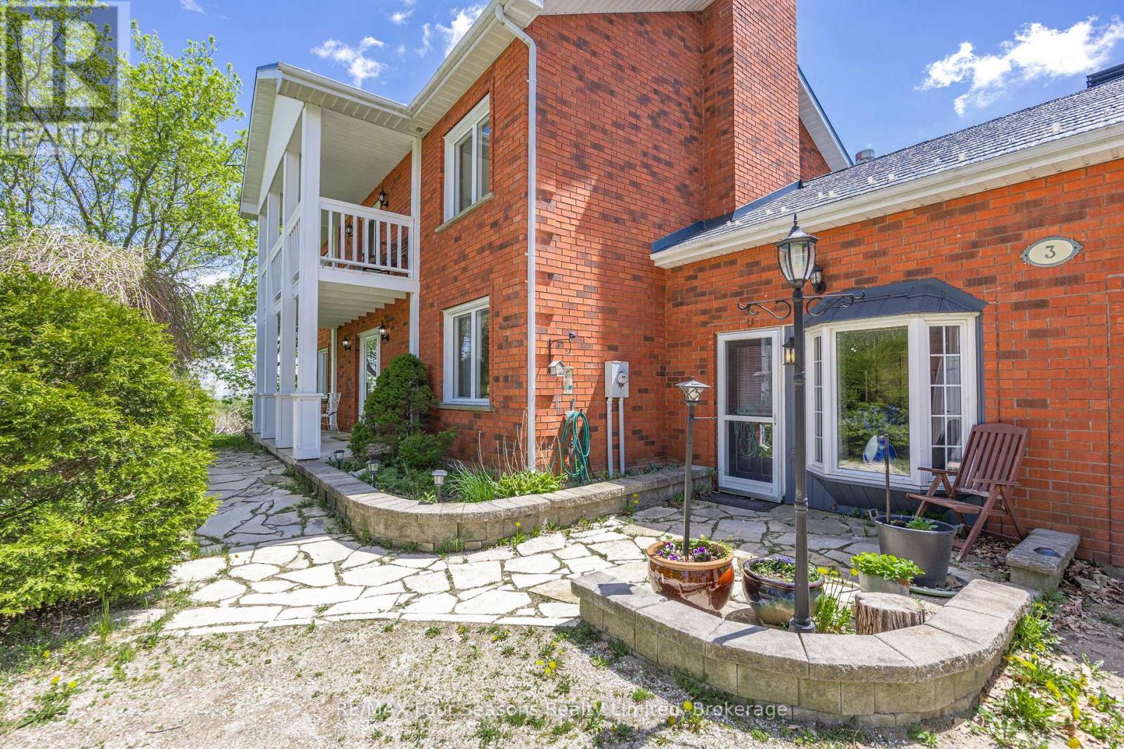 3 Sydenham Trail E, Clearview, ON - Outdoor With Balcony With Exterior