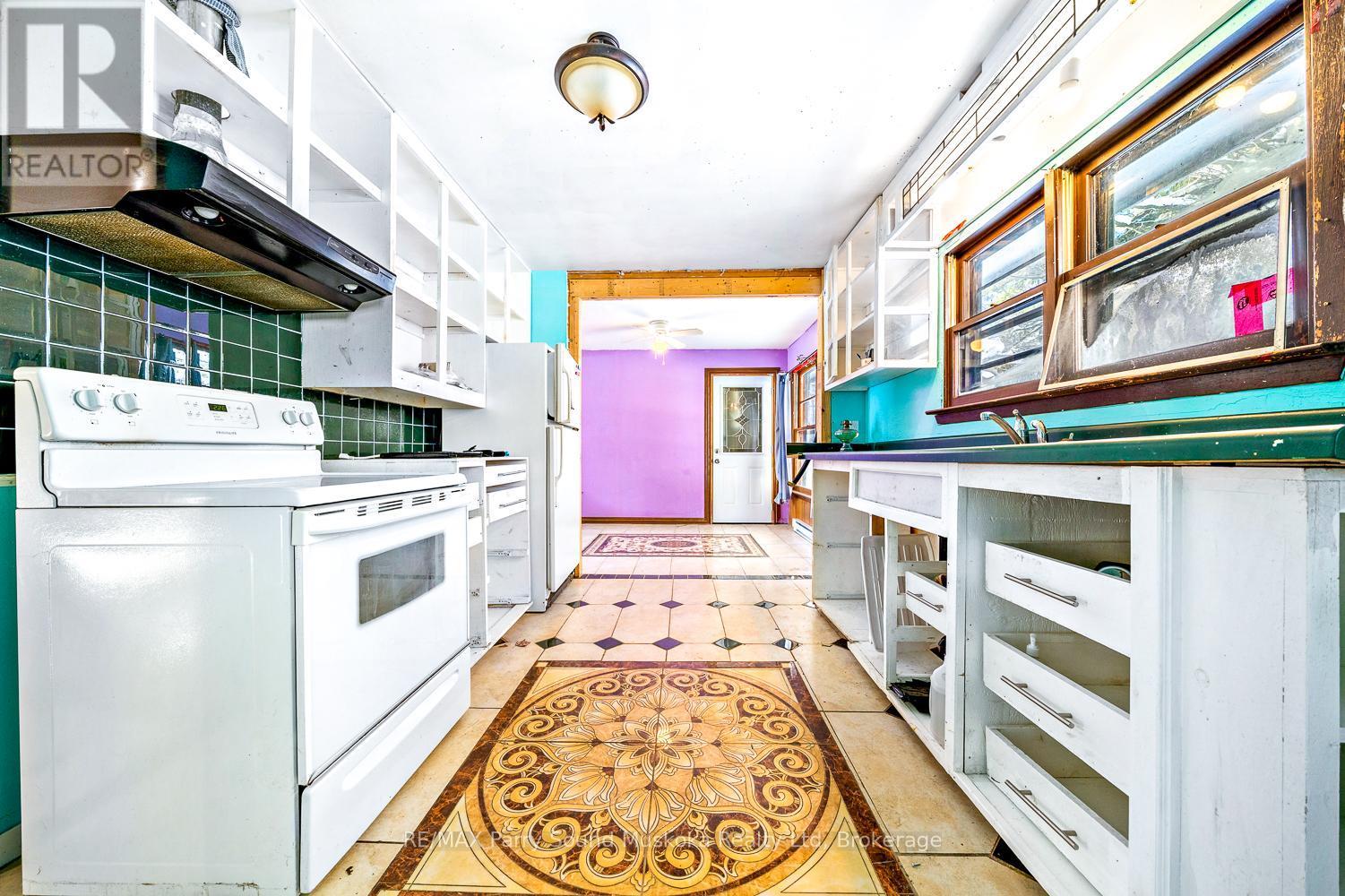 1 Old Carling Road, Carling, ON - Indoor