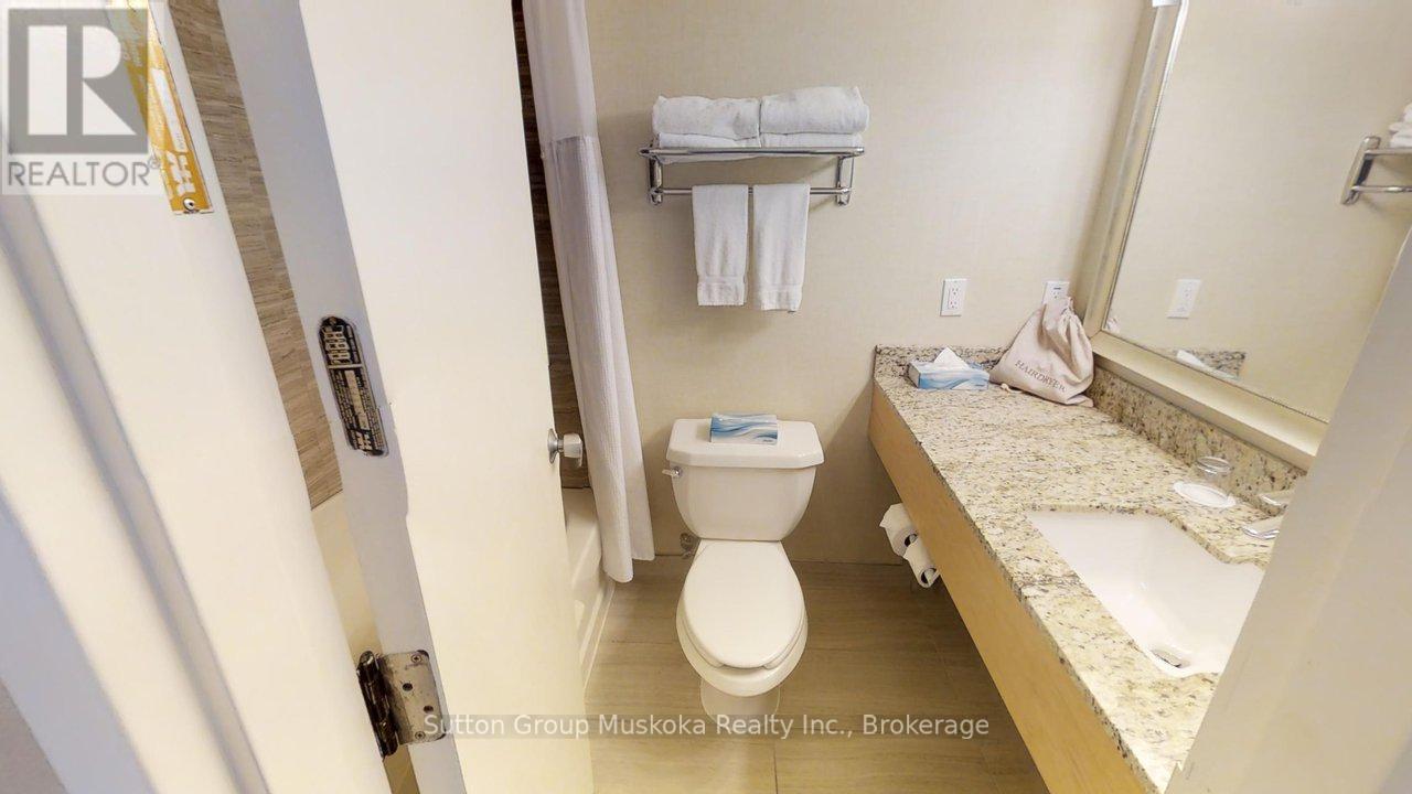 421 - 421 Bayshore - Deerhurst Drive, Huntsville (Chaffey), ON - Indoor Photo Showing Bathroom