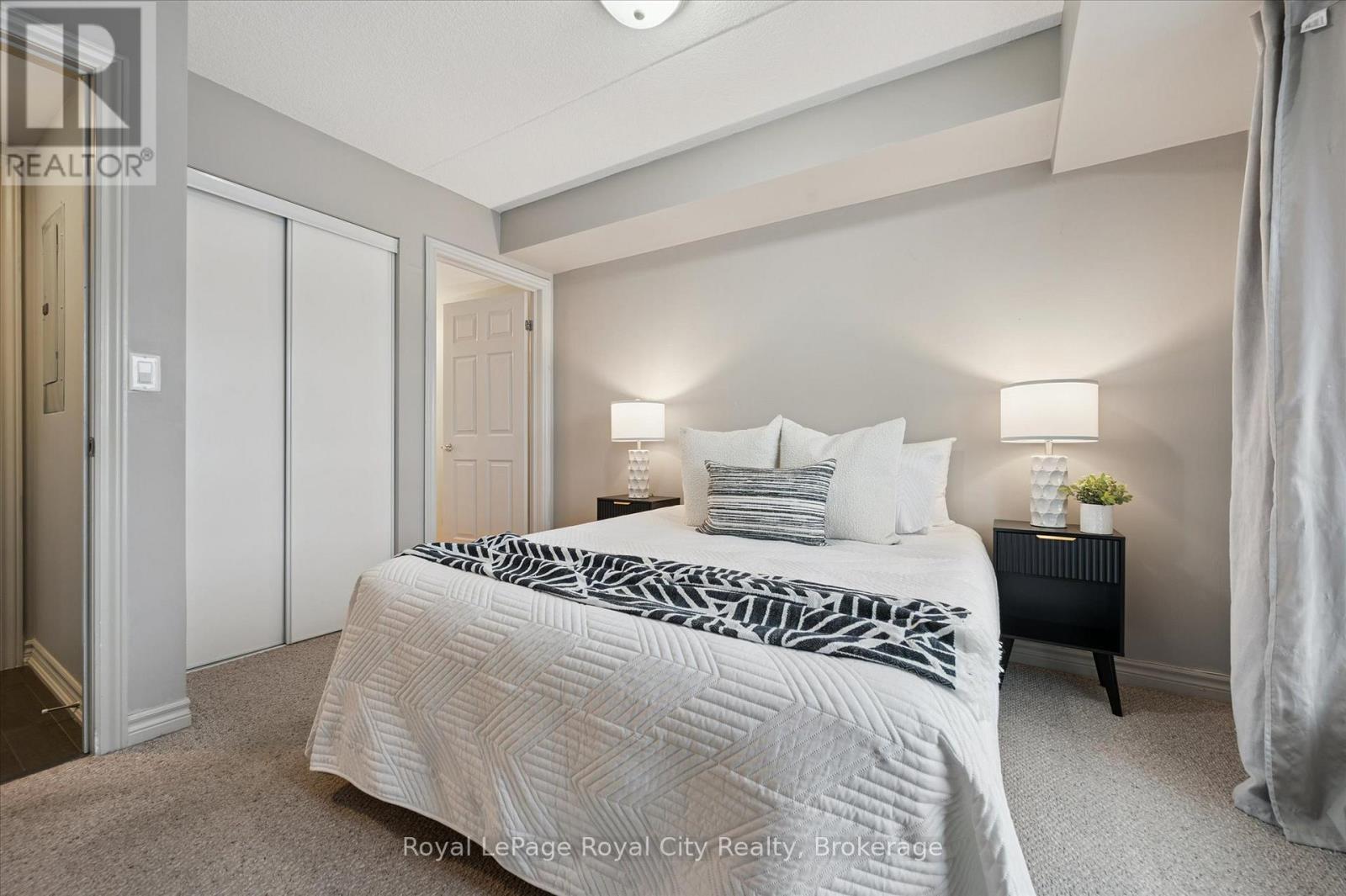 212 - 103 Westminster Crescent, Centre Wellington (Fergus), ON - Indoor Photo Showing Bedroom