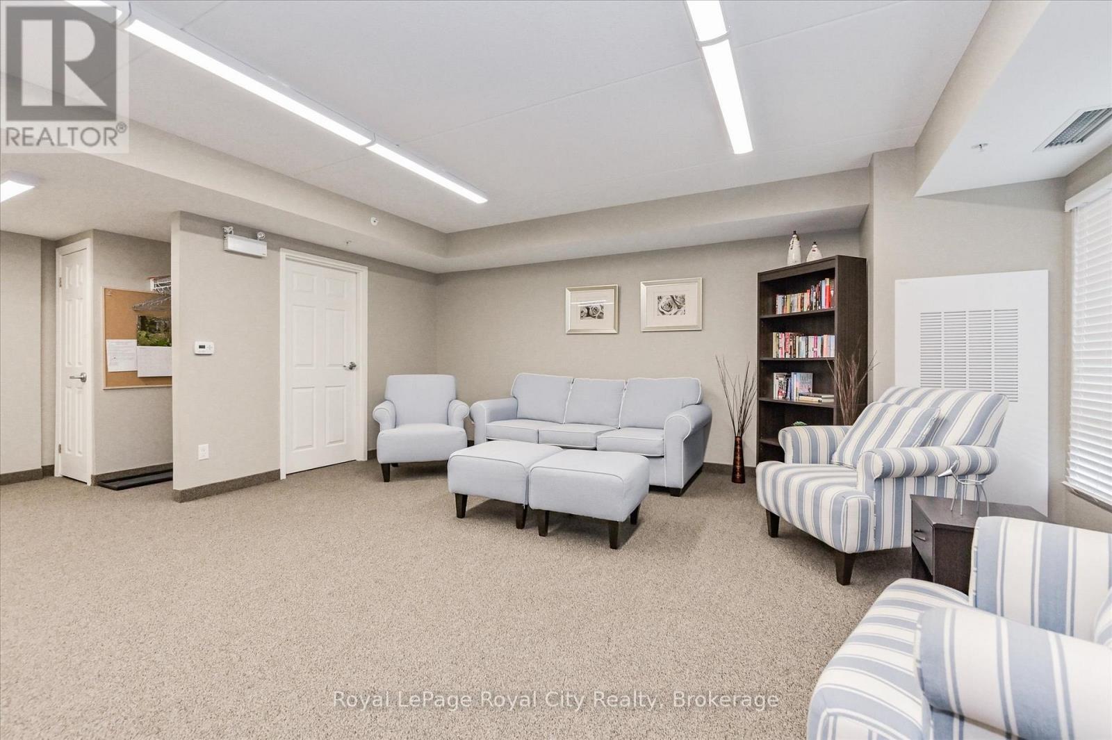 212 - 103 Westminster Crescent, Centre Wellington (Fergus), ON - Indoor Photo Showing Other Room