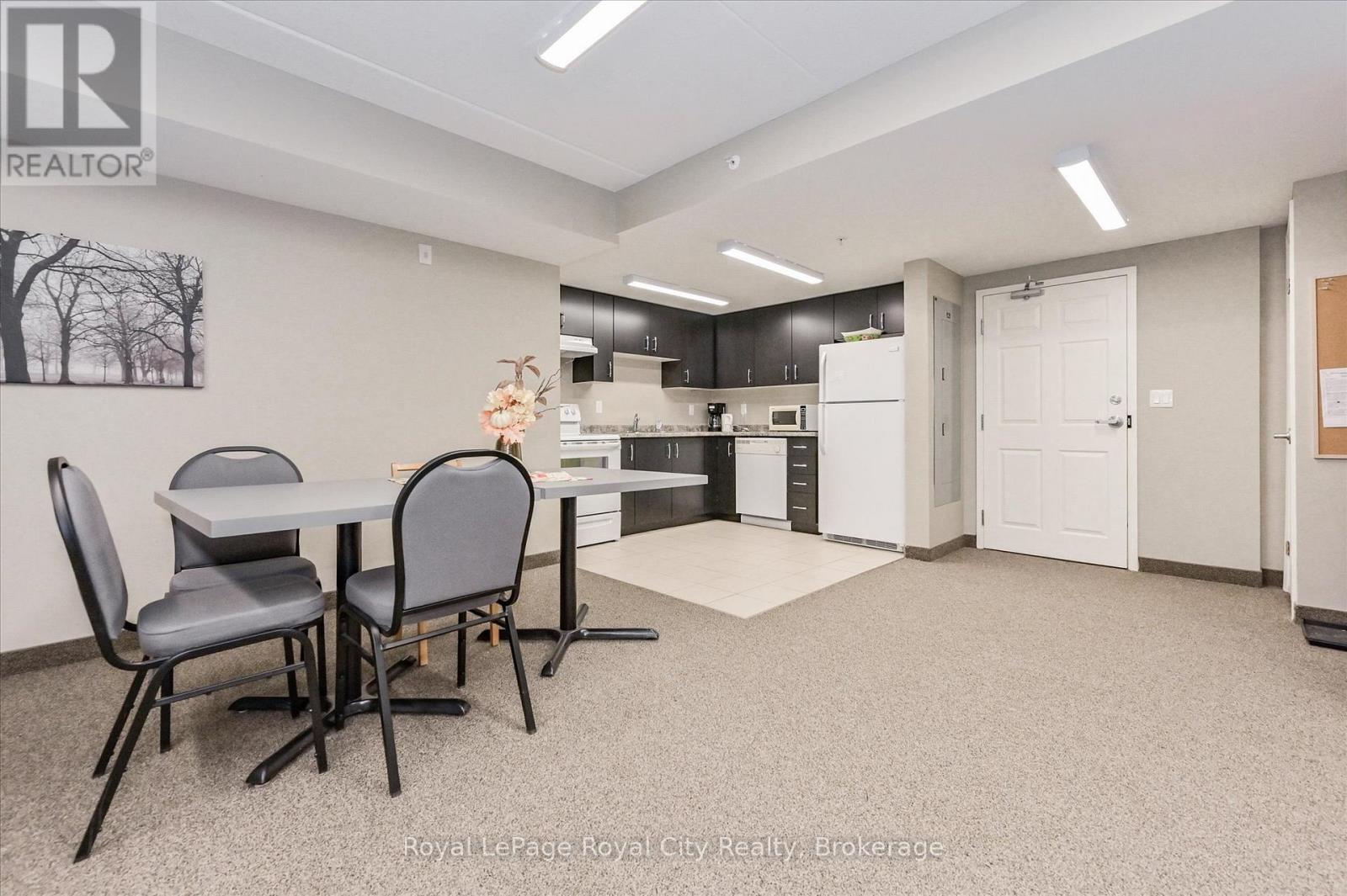 212 - 103 Westminster Crescent, Centre Wellington (Fergus), ON - Indoor