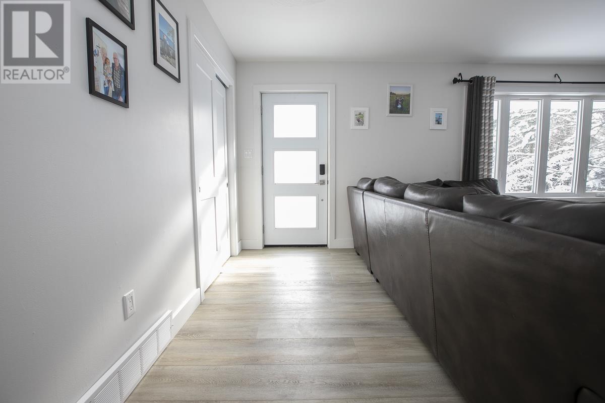 80 Trout Lake Rd, Heyden, ON - Indoor