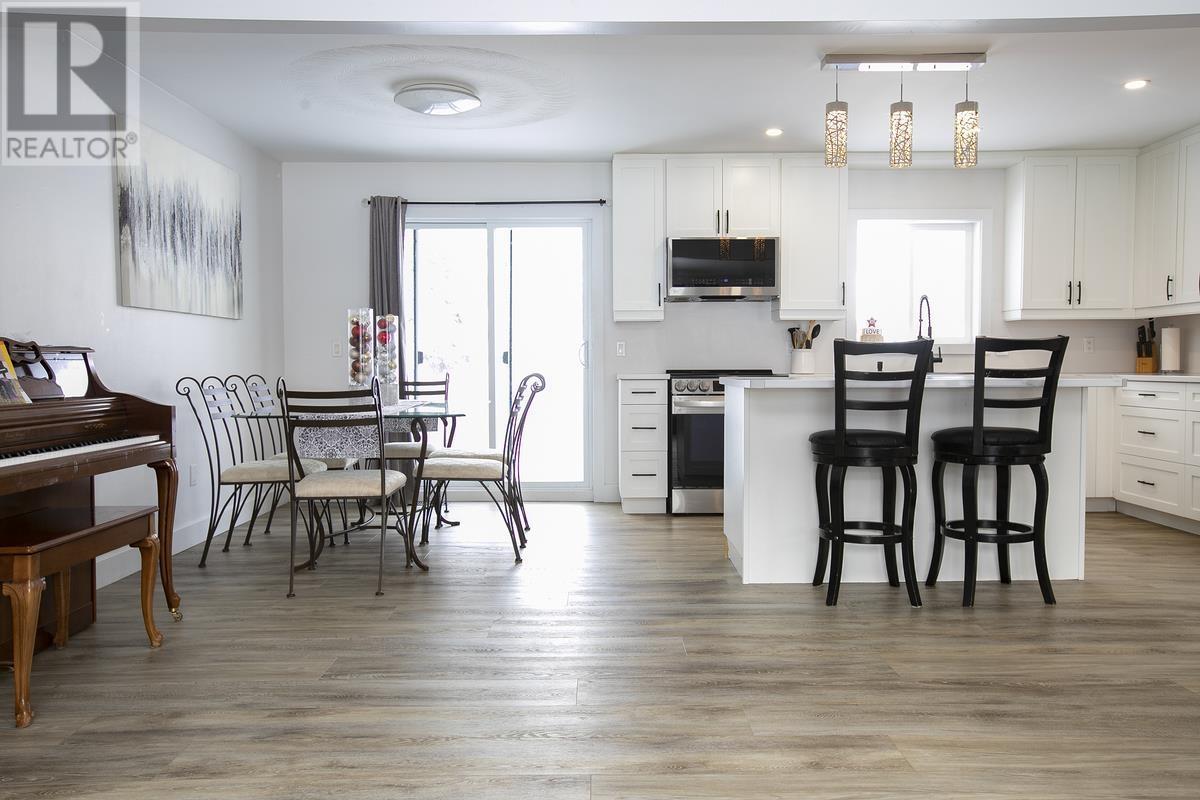 80 Trout Lake Rd, Heyden, ON - Indoor