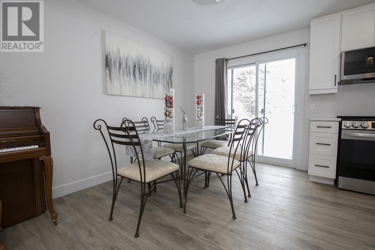 80 Trout Lake Rd, Heyden, ON - Indoor Photo Showing Dining Room