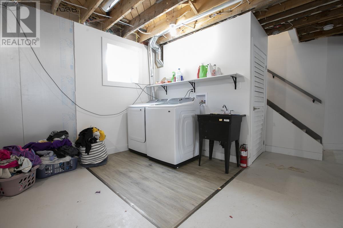 80 Trout Lake Rd, Heyden, ON - Indoor Photo Showing Laundry Room