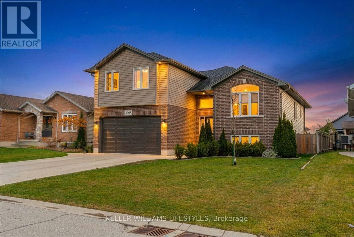 4008 Edward Street, Petrolia, ON - Outdoor With Facade