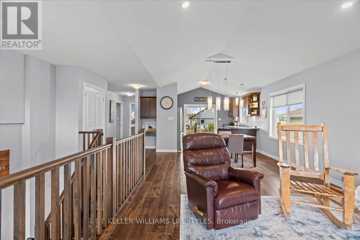 4008 Edward Street, Petrolia, ON - Indoor Photo Showing Other Room