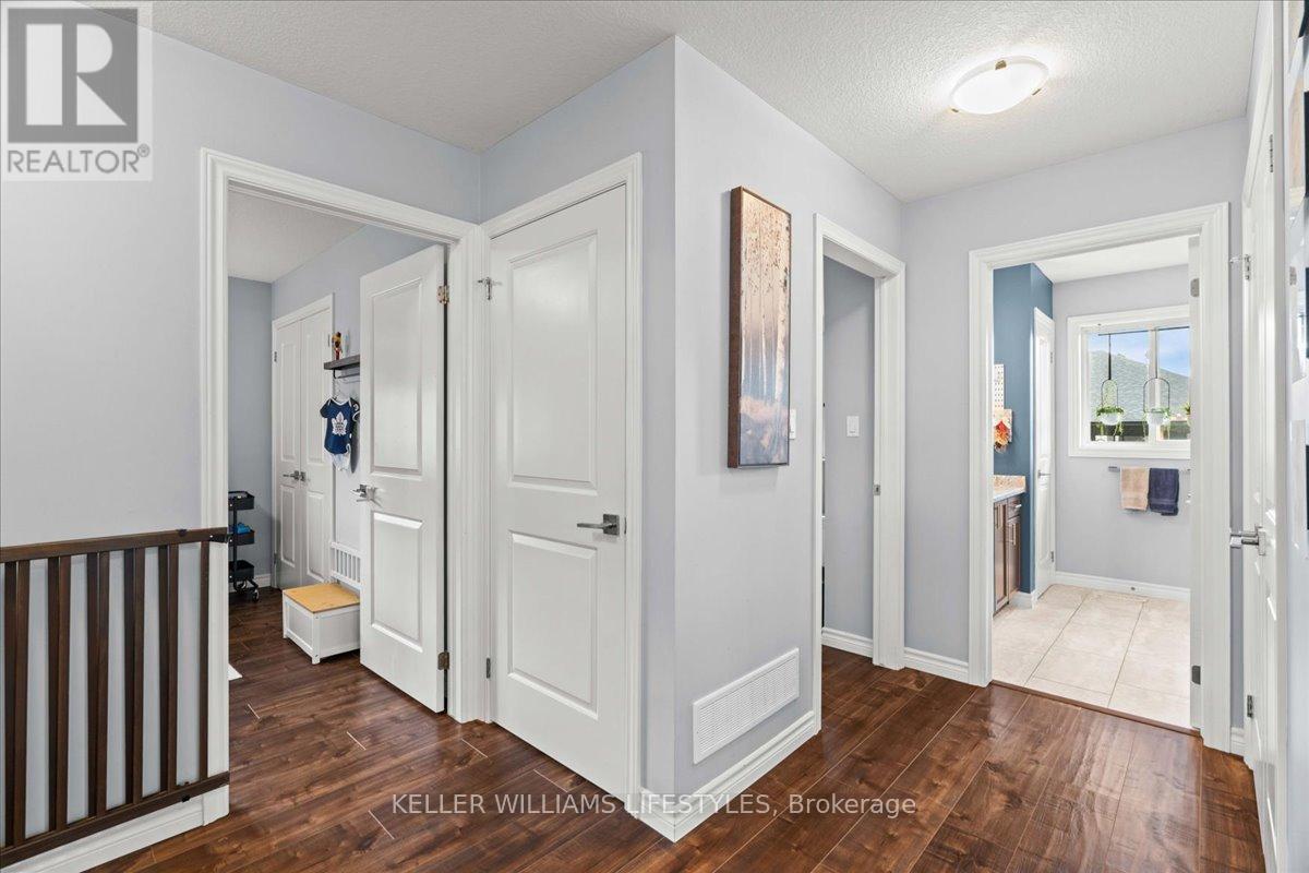 4008 Edward Street, Petrolia, ON - Indoor Photo Showing Other Room