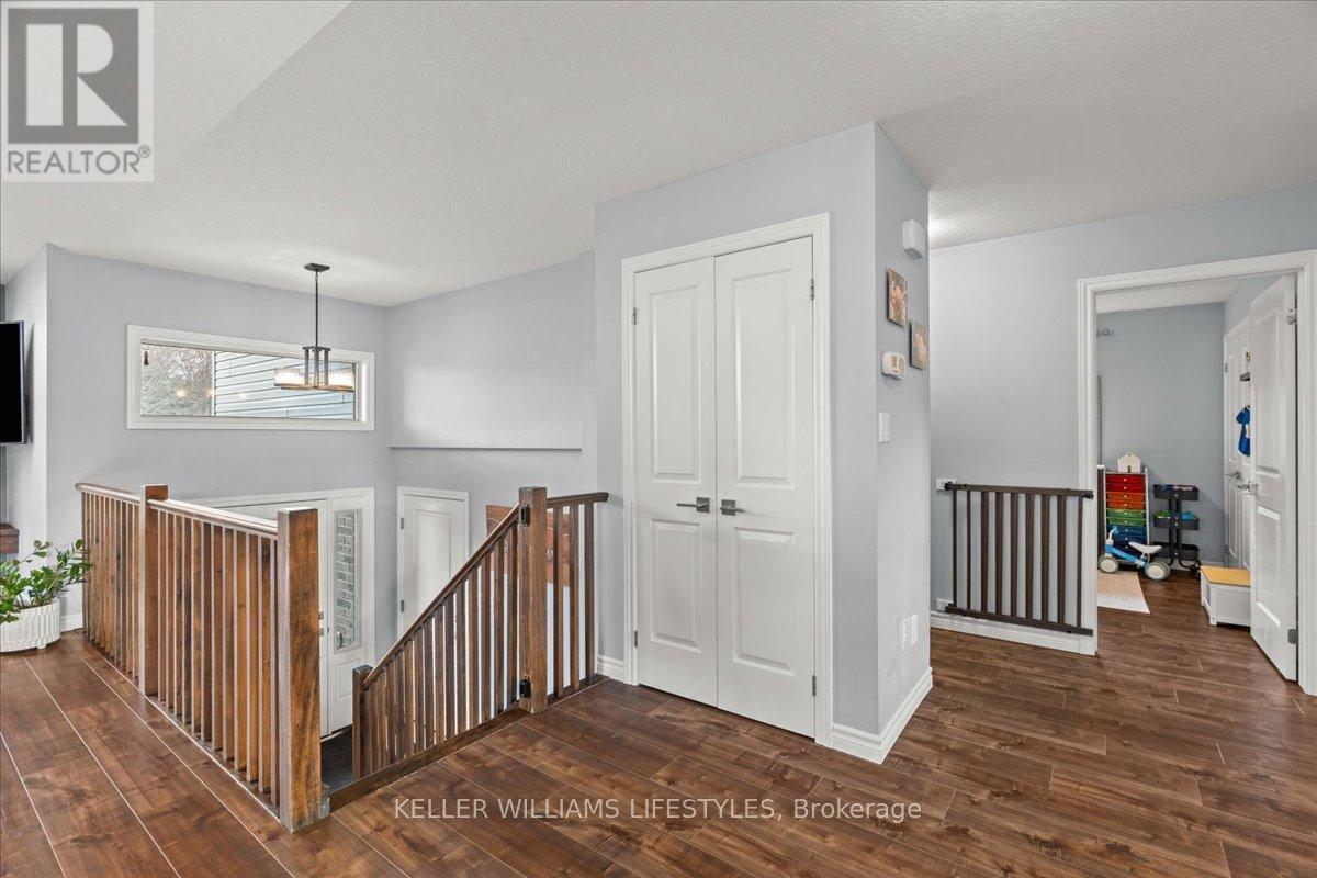 4008 Edward Street, Petrolia, ON - Indoor Photo Showing Other Room