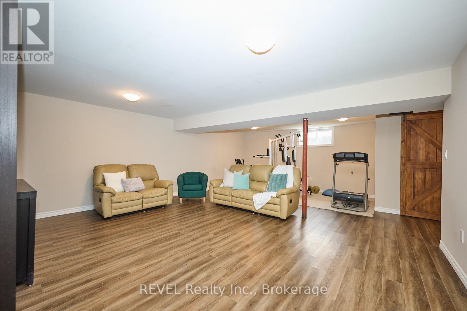 5 Cinnamon Street, Thorold (Rolling Meadows), ON - Indoor