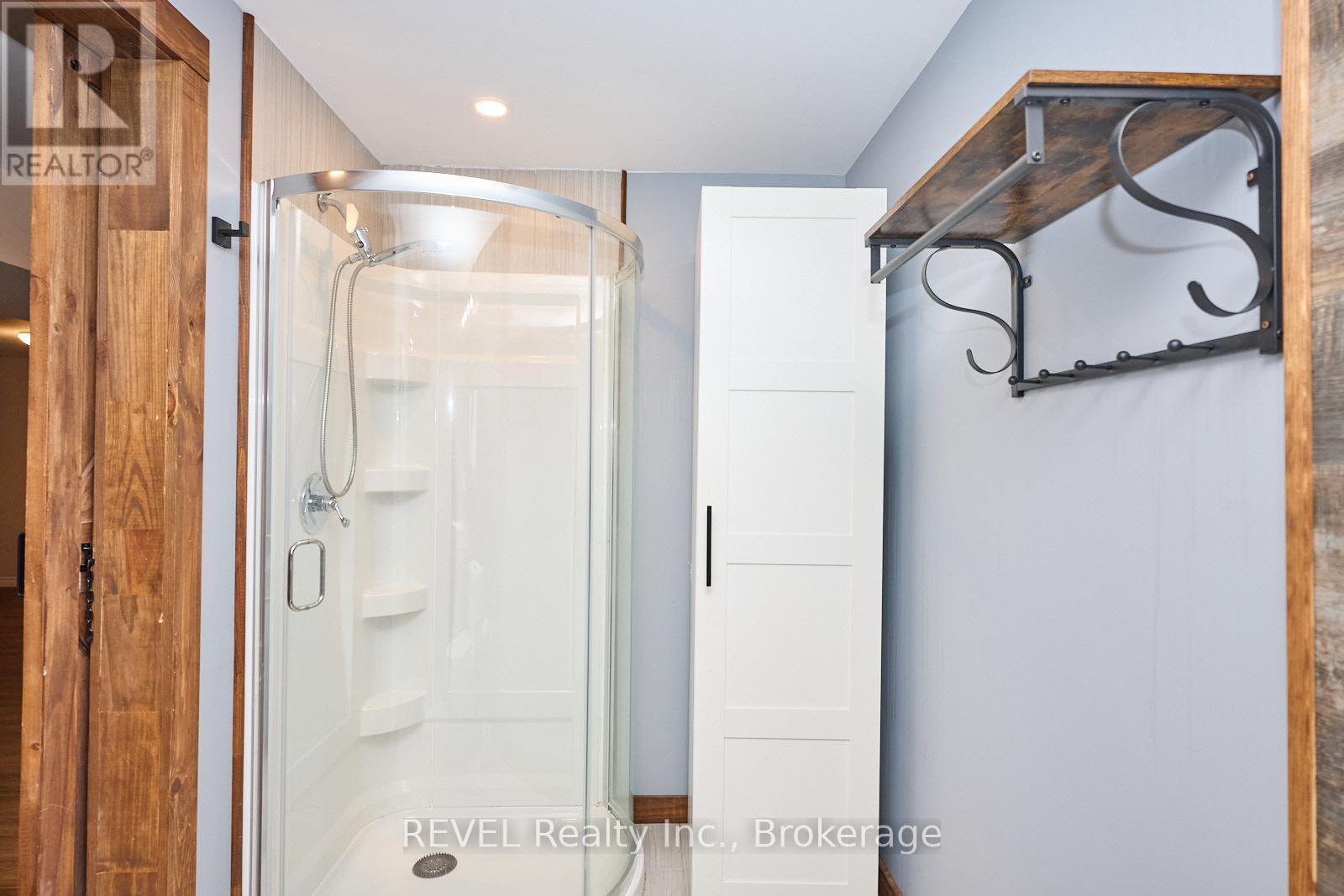 5 Cinnamon Street, Thorold (Rolling Meadows), ON - Indoor Photo Showing Bathroom