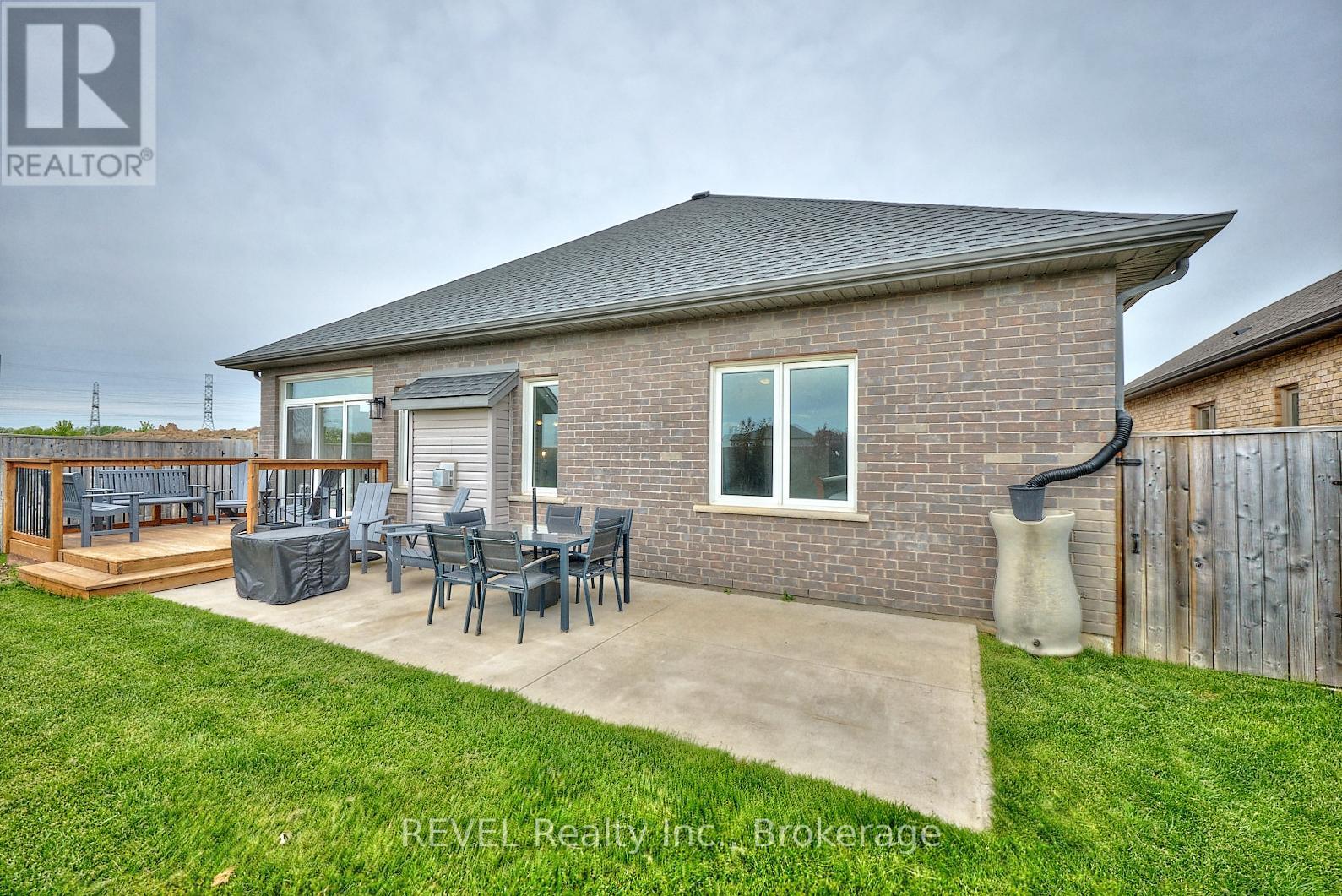 5 Cinnamon Street, Thorold (Rolling Meadows), ON - Outdoor With Deck Patio Veranda With Exterior