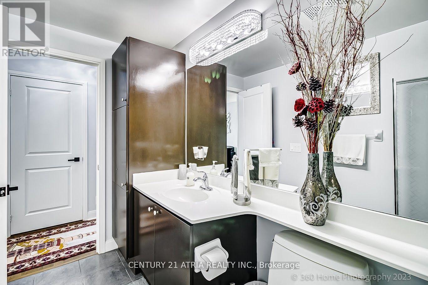 2203 - 60 Absolute Avenue, Mississauga, ON - Indoor Photo Showing Bathroom