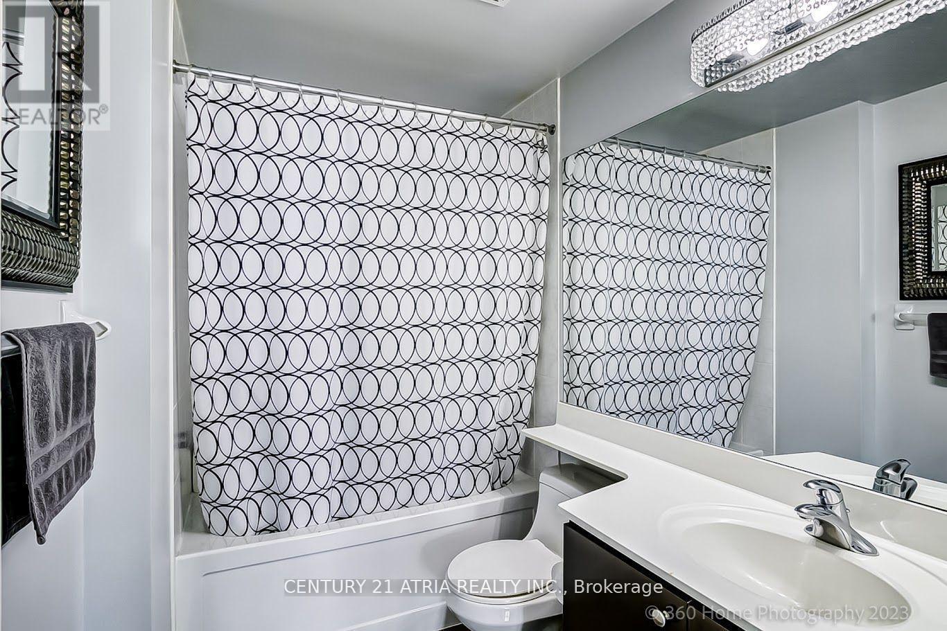 2203 - 60 Absolute Avenue, Mississauga, ON - Indoor Photo Showing Bathroom