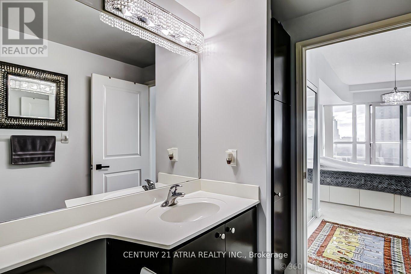 2203 - 60 Absolute Avenue, Mississauga, ON - Indoor Photo Showing Bathroom