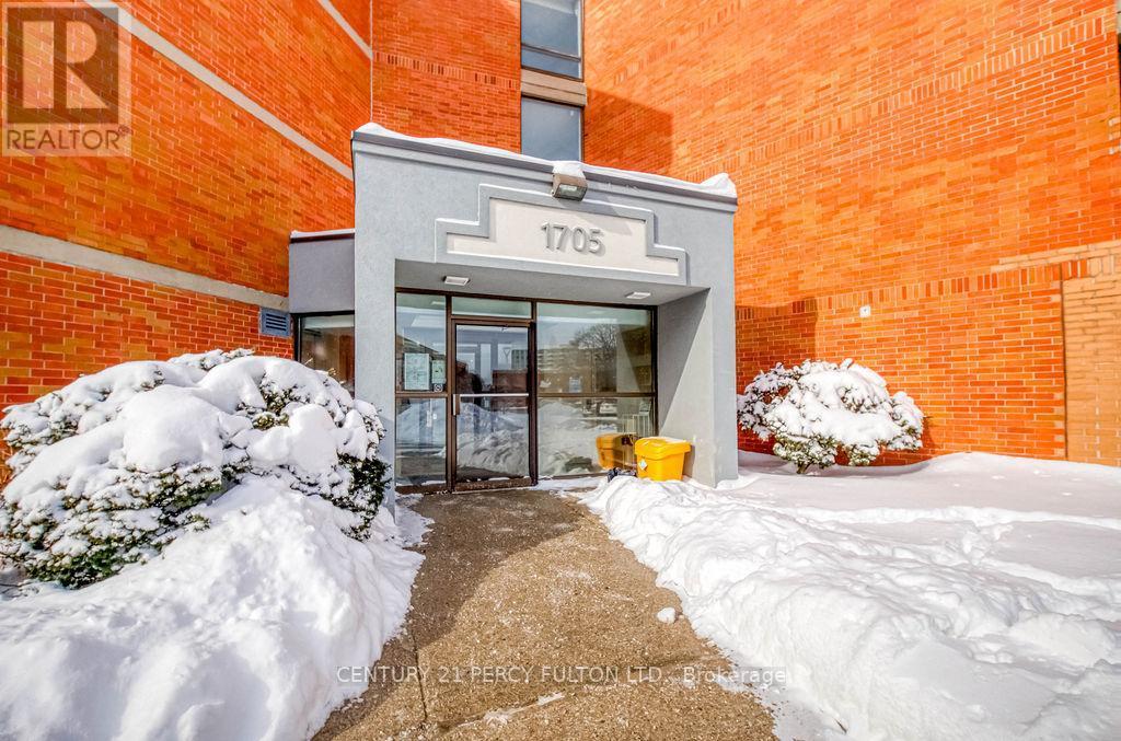 205 - 1705 Mccowan Road, Toronto, ON - Outdoor