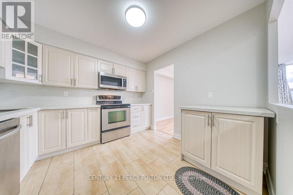 205 - 1705 Mccowan Road, Toronto, ON - Indoor Photo Showing Kitchen