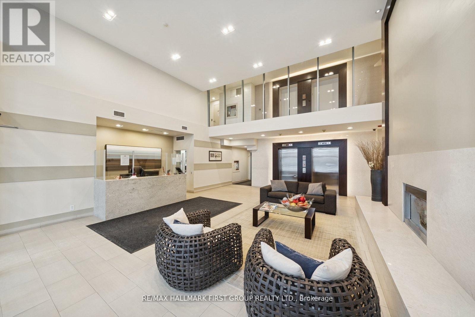 406 - 1600 Charles Street, Whitby, ON - Indoor Photo Showing Other Room