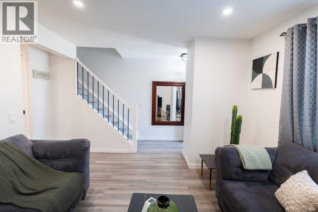 6223 Penedo Way Se, Calgary, AB - Indoor