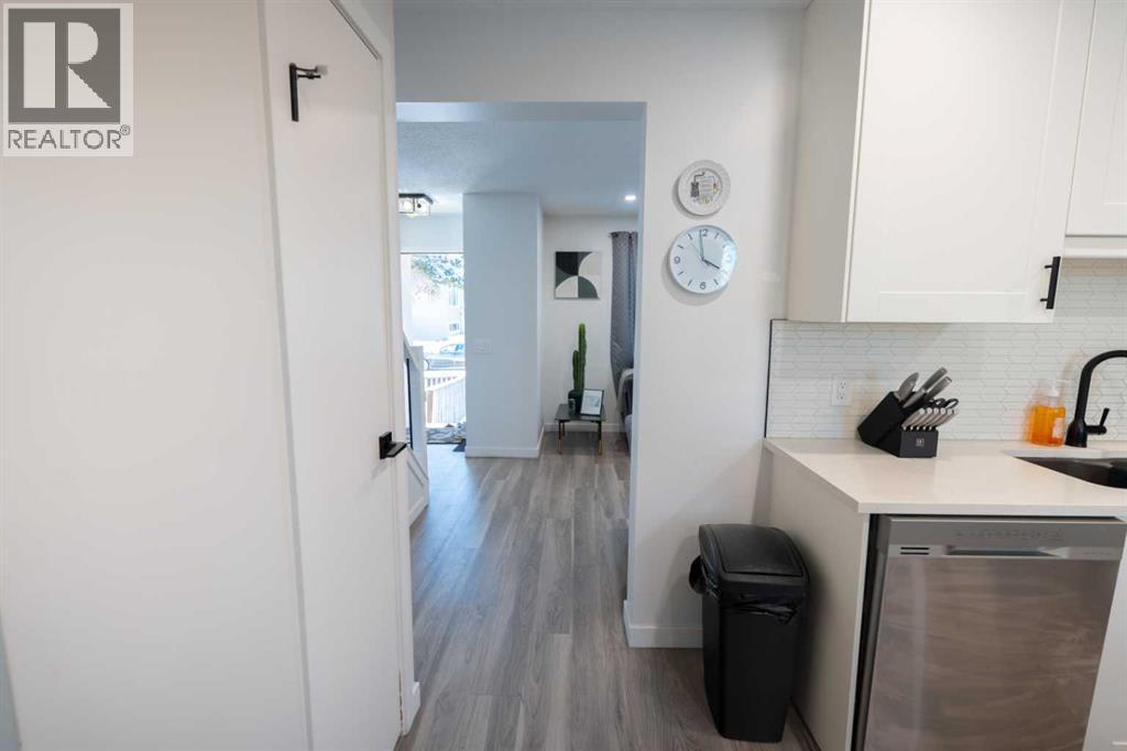 6223 Penedo Way Se, Calgary, AB - Indoor