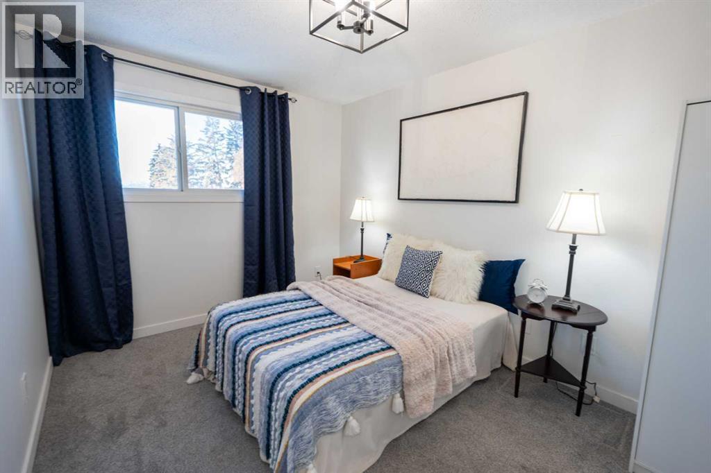 6223 Penedo Way Se, Calgary, AB - Indoor Photo Showing Bedroom