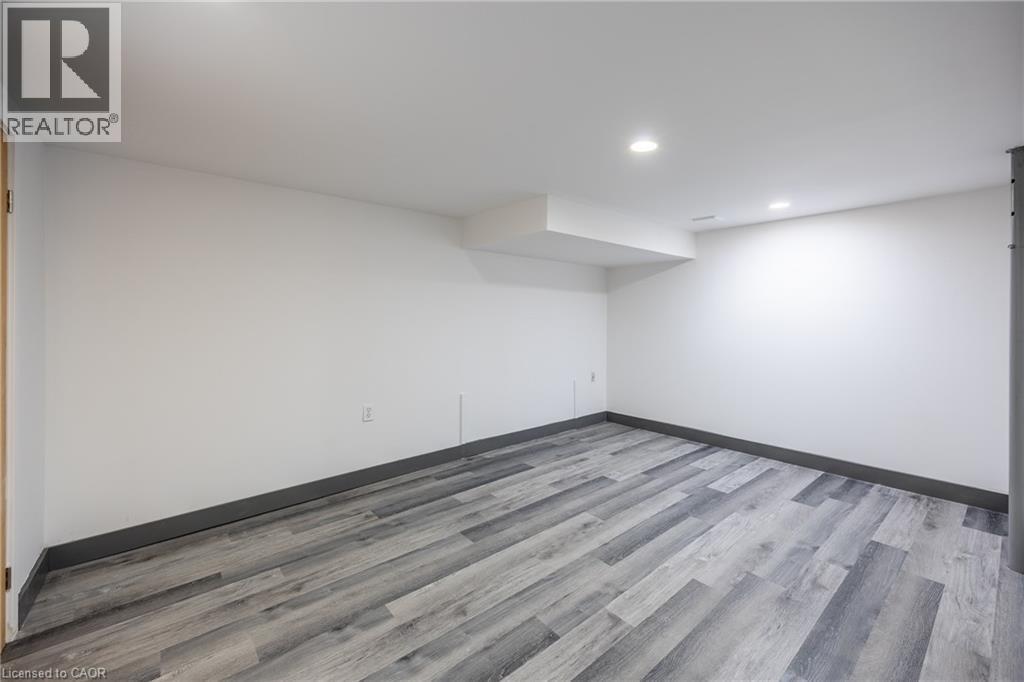 401 Main Street, Port Dover, ON - Indoor Photo Showing Other Room