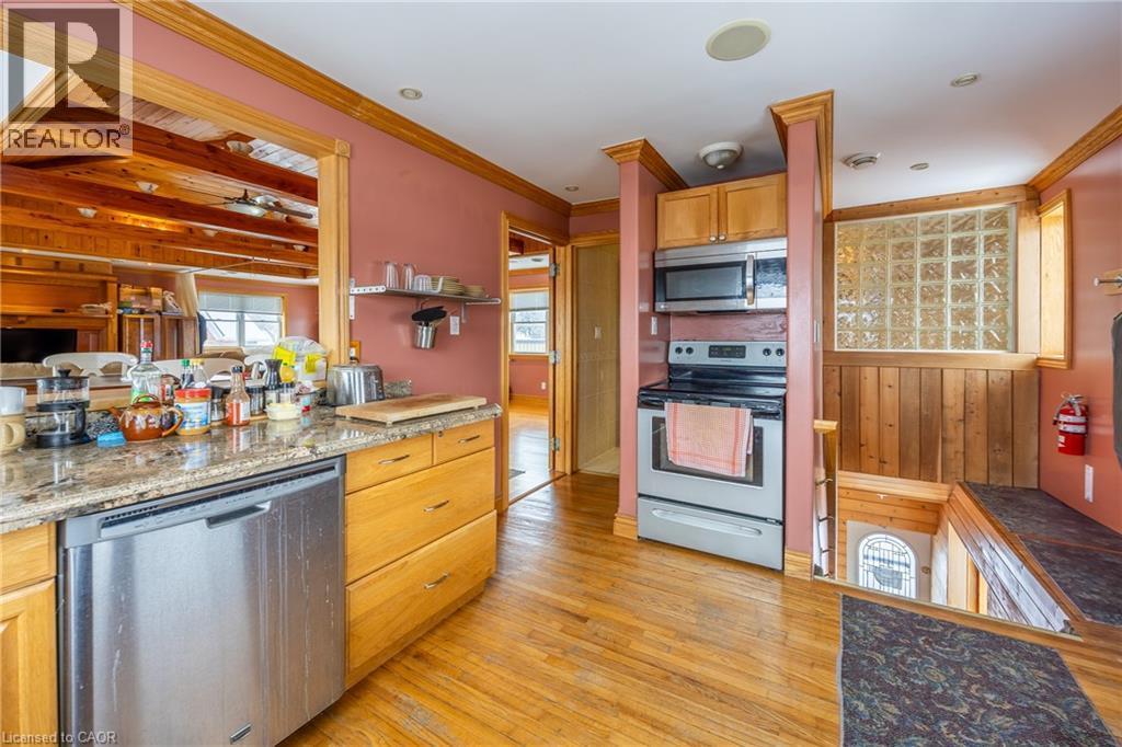 401 Main Street, Port Dover, ON - Indoor Photo Showing Kitchen