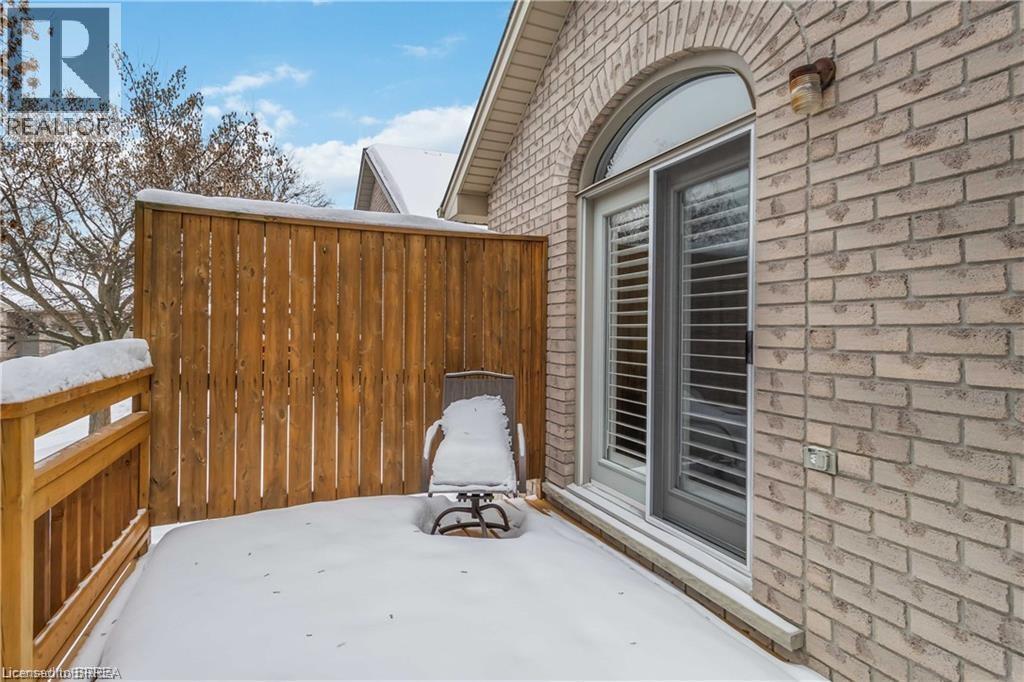 54 Glenwood Drive Unit# 15, Brantford, ON - Outdoor With Exterior