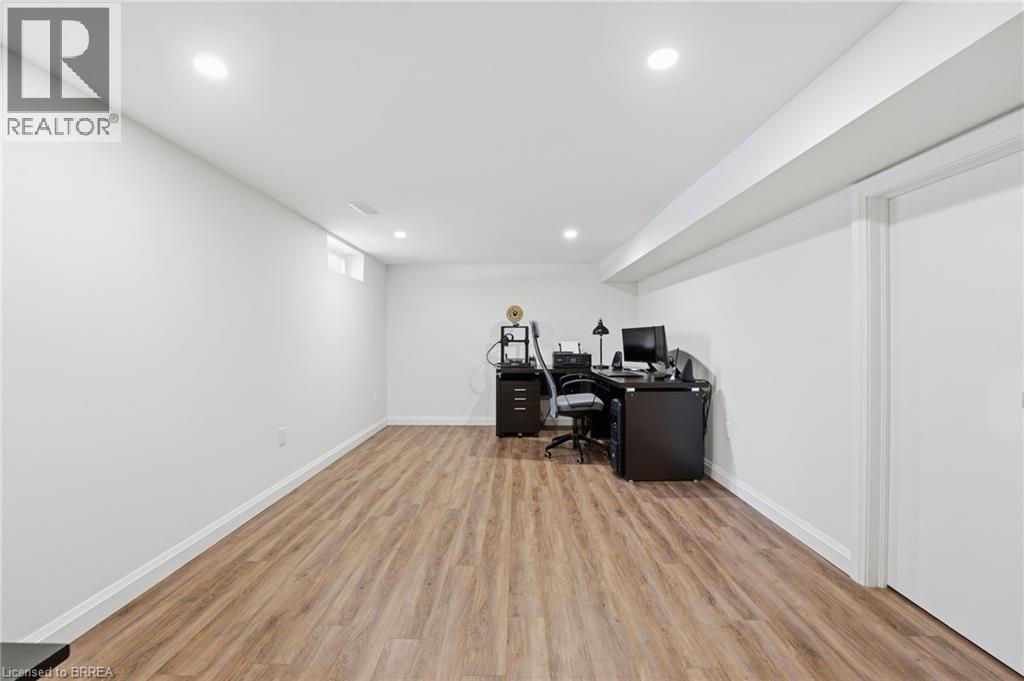 30 Allanton Boulevard, Brantford, ON - Indoor Photo Showing Other Room