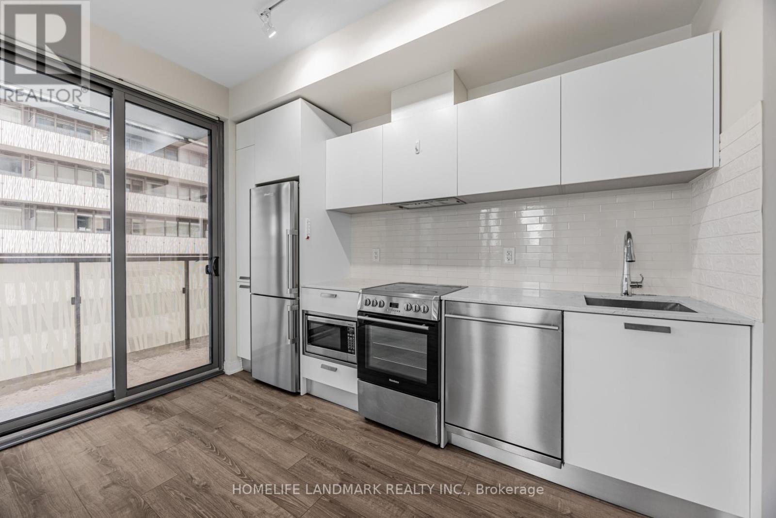 2305 - 50 Charles Street E, Toronto, ON - Indoor Photo Showing Kitchen With Upgraded Kitchen